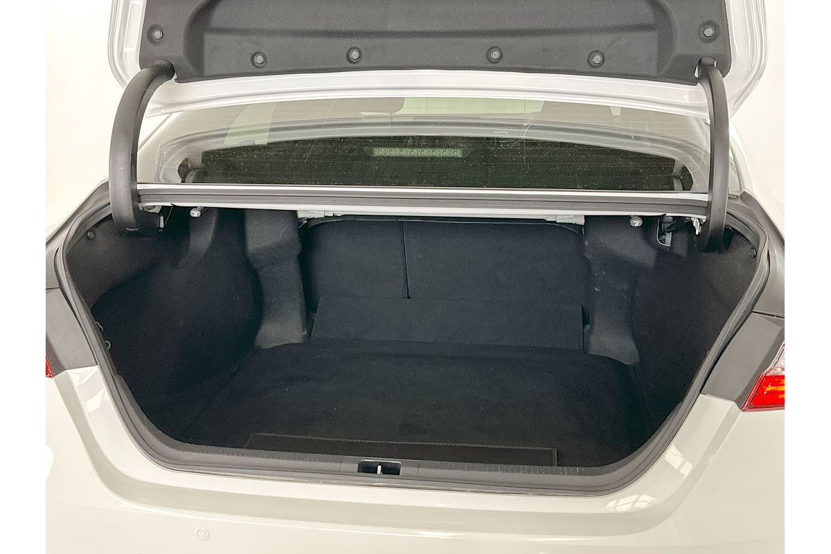 2019 Toyota Camry Ascent ASV70R