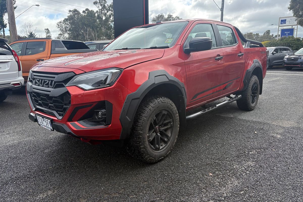 2025 Isuzu D-MAX BLADE 4X4