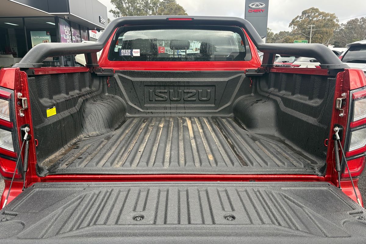 2025 Isuzu D-MAX BLADE 4X4