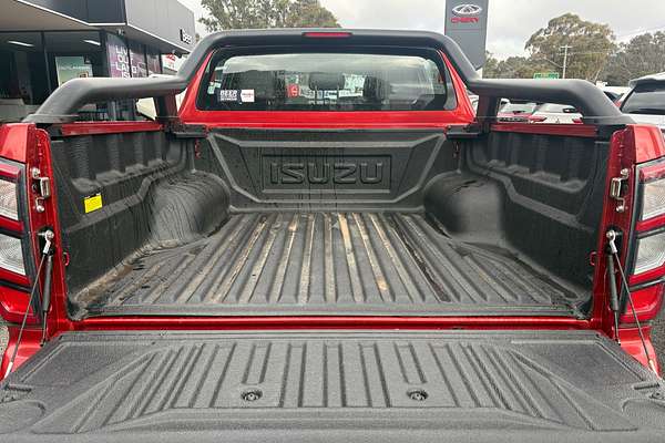 2025 Isuzu D-MAX BLADE 4X4