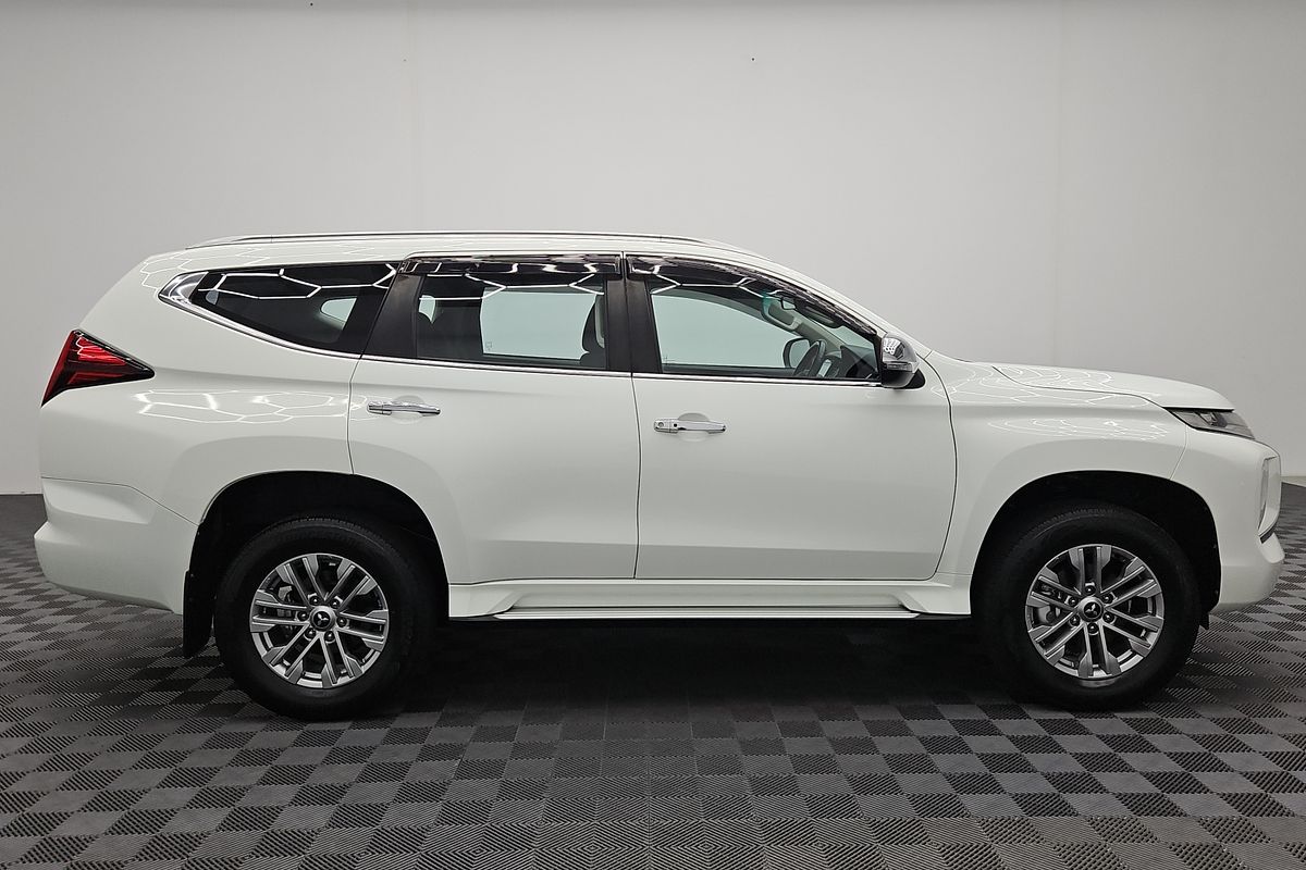 2020 Mitsubishi Pajero Sport GLX QF