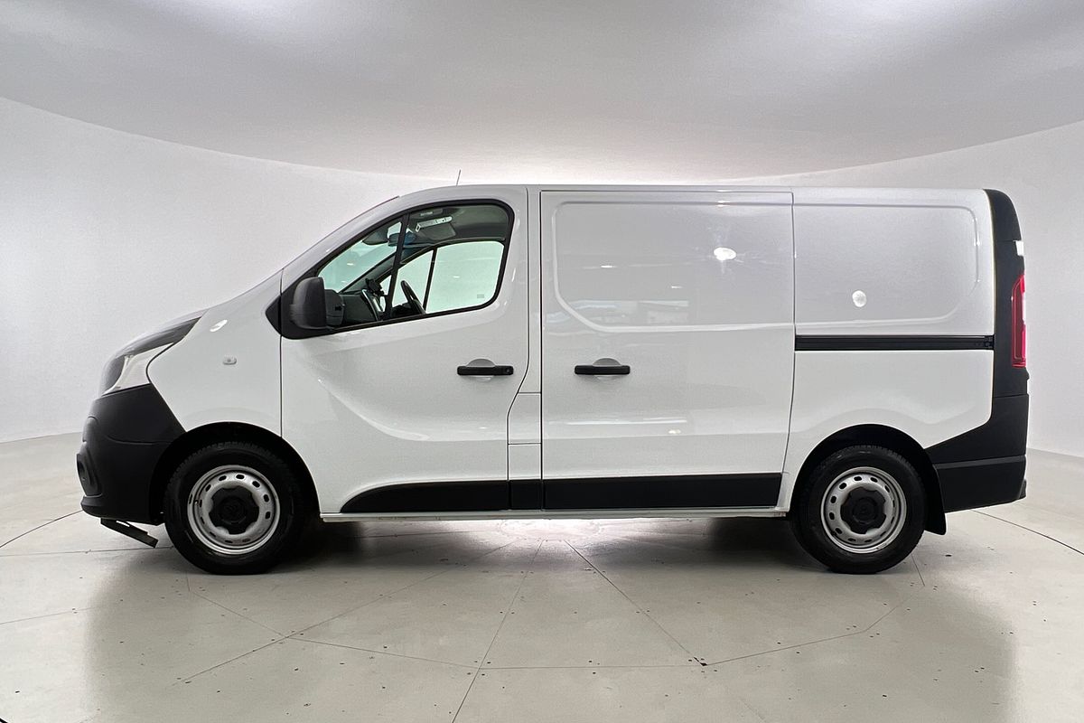 2021 Mitsubishi Express GLX SN SWB