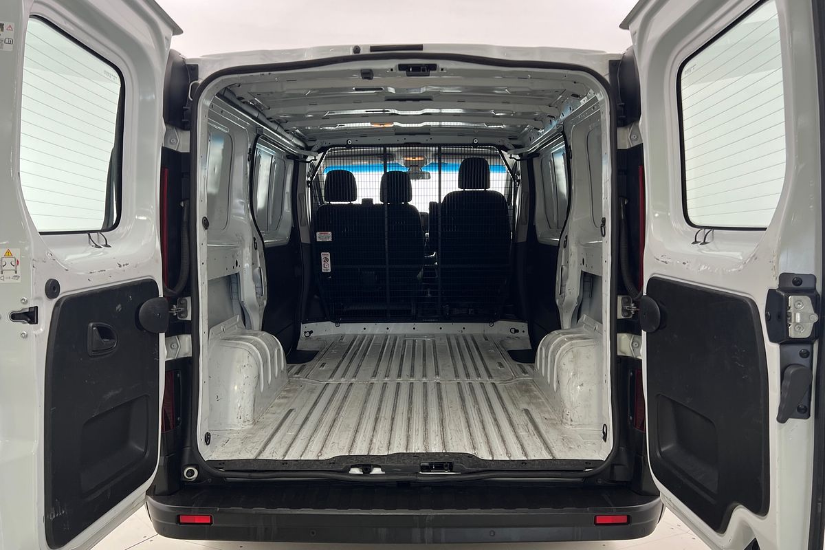 2021 Mitsubishi Express GLX SN SWB