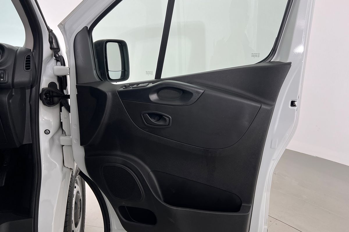 2021 Mitsubishi Express GLX SN SWB