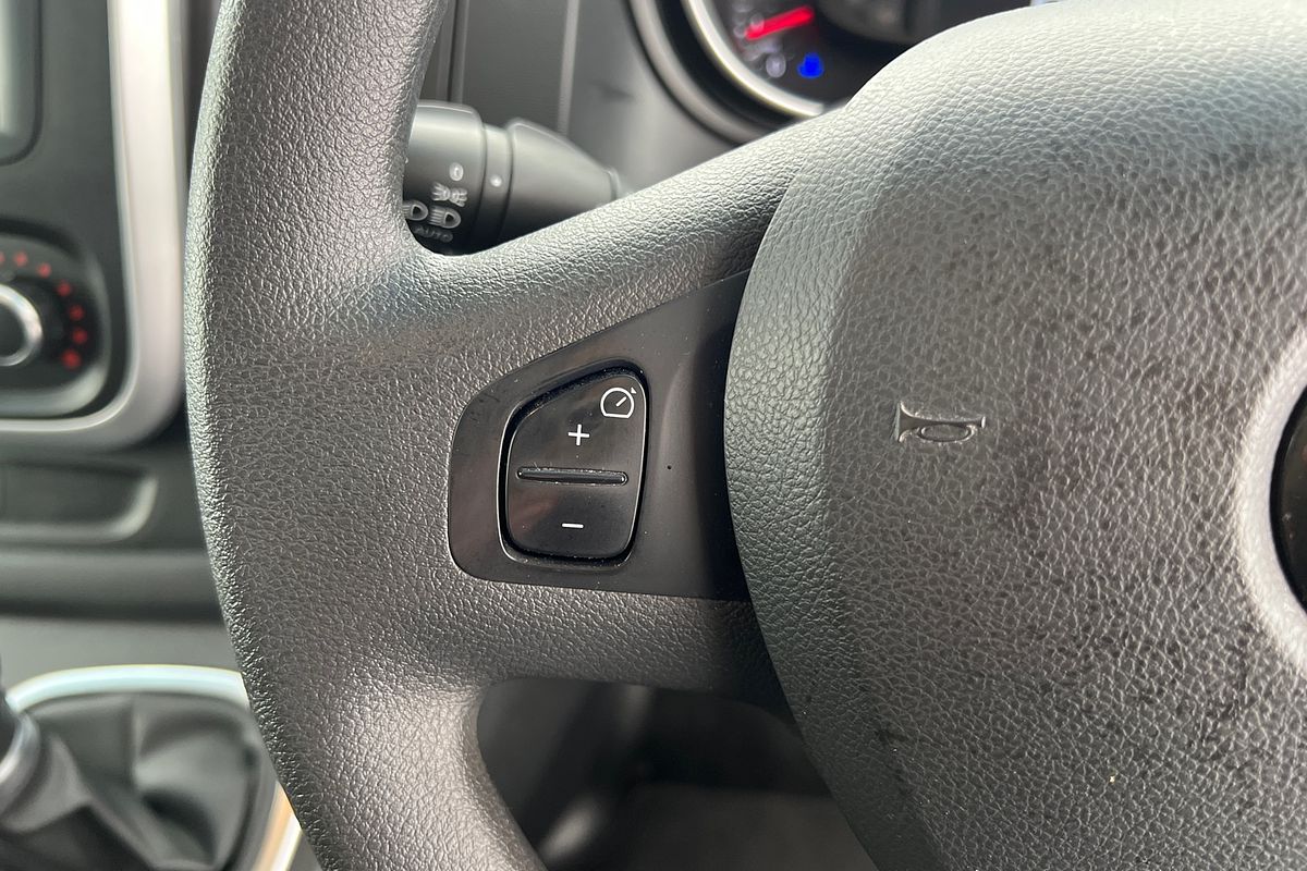 2021 Mitsubishi Express GLX SN SWB