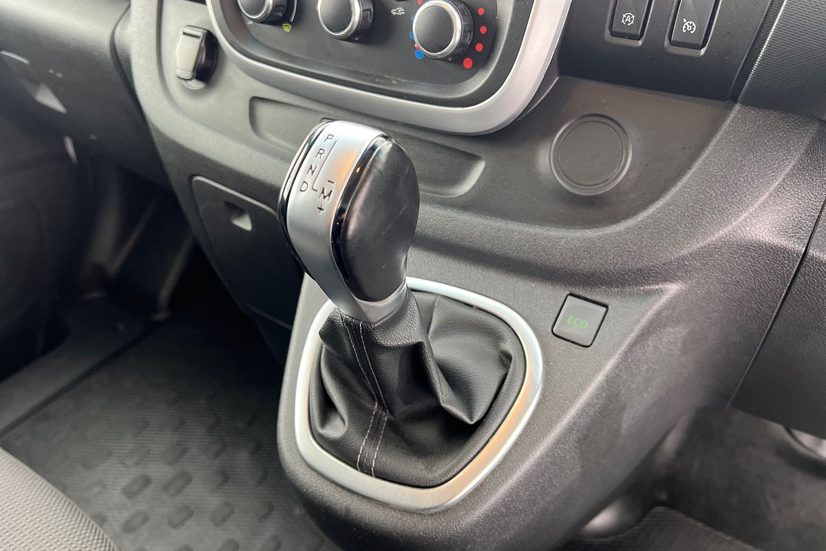 2021 Mitsubishi Express GLX SN SWB