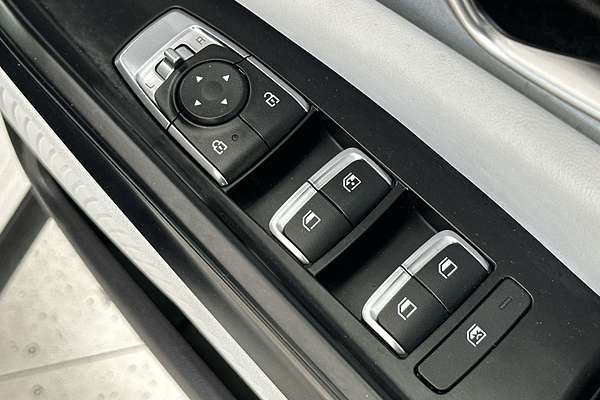 2023 Kia Carnival S KA4