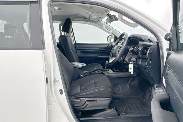 2020 Toyota Hilux SR GUN126R 4X4