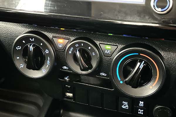 2020 Toyota Hilux SR GUN126R 4X4