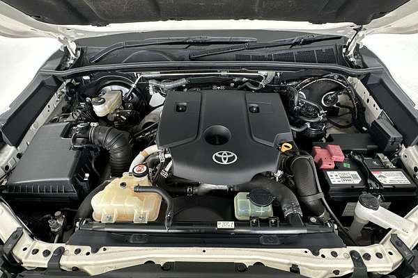 2020 Toyota Hilux SR GUN126R 4X4