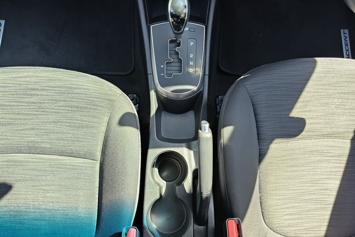 2018 Hyundai Accent Sport RB6
