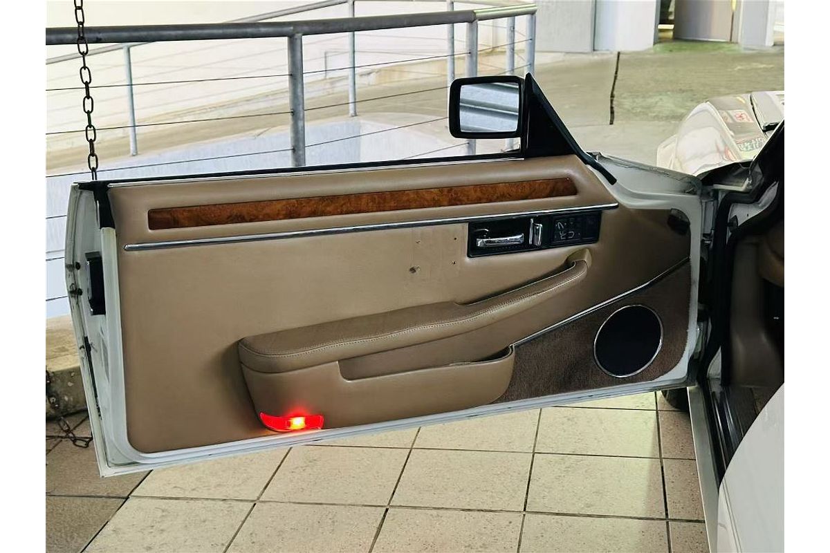 XJS SPORT 4.0L 6Cyl ELECTRONIC F/INJ 4 SP AUTOMATIC 2D CONVERTIBLE 