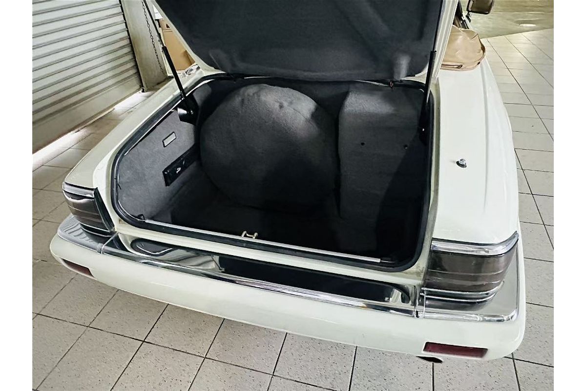 XJS SPORT 4.0L 6Cyl ELECTRONIC F/INJ 4 SP AUTOMATIC 2D CONVERTIBLE 