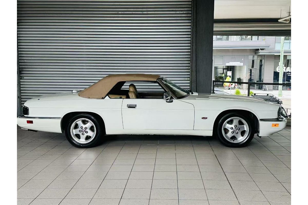 XJS SPORT 4.0L 6Cyl ELECTRONIC F/INJ 4 SP AUTOMATIC 2D CONVERTIBLE 