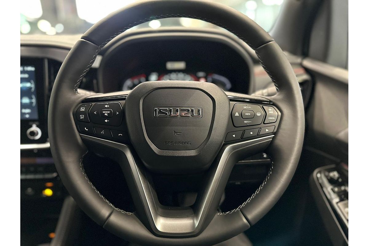 2025 Isuzu MU-X X-TERRAIN