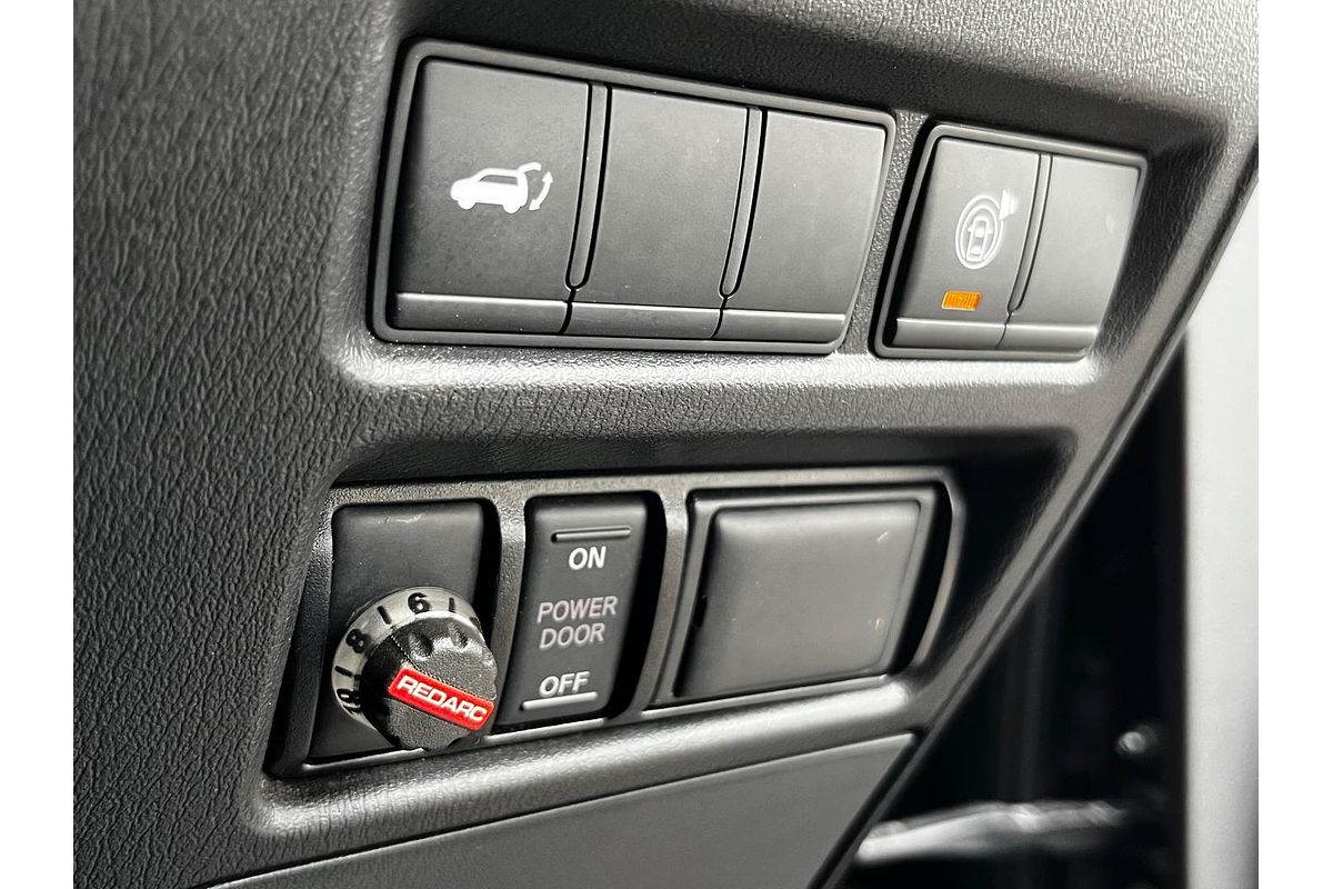 2023 Nissan Patrol Ti-L Y62