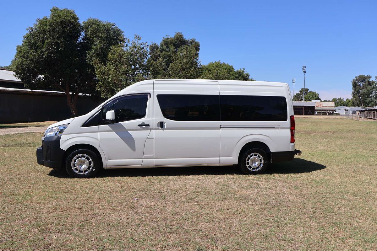 2021 Toyota Hiace Commuter GDH322R ELWB