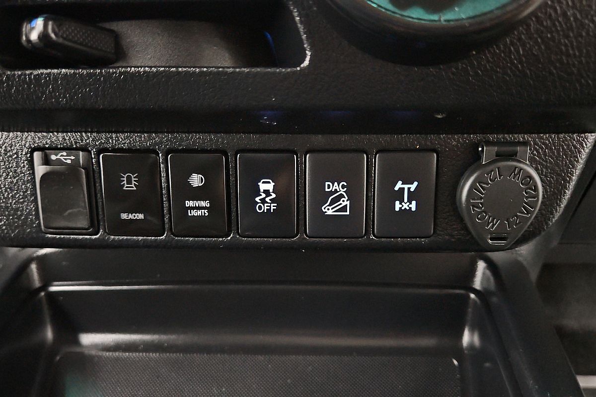 2020 Toyota Hilux SR GUN126R 4X4