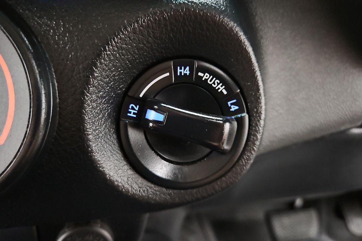 2020 Toyota Hilux SR GUN126R 4X4