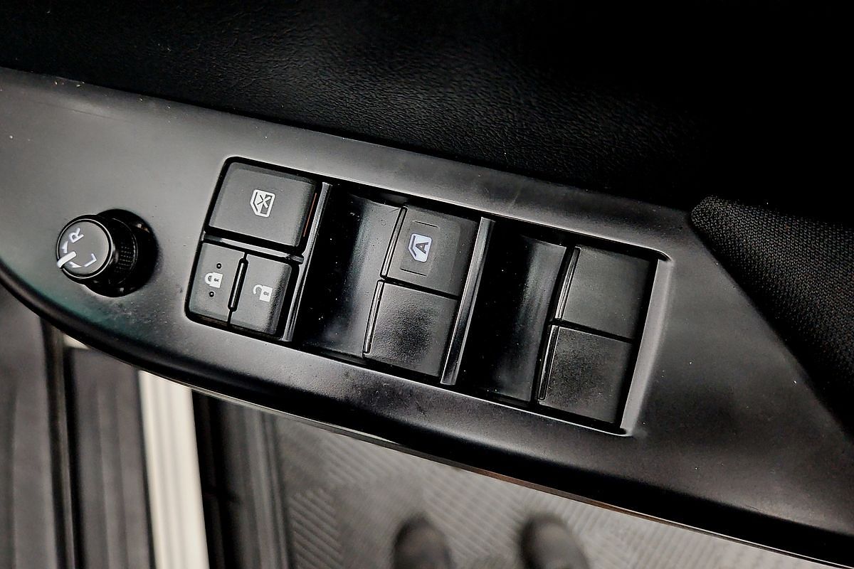 2020 Toyota Hilux SR GUN126R 4X4