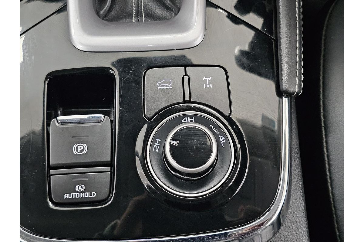 2023 Isuzu MU-X LS-T