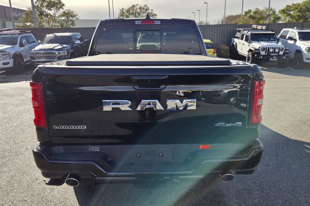 2025 RAM 1500 Laramie Sport Hurricane SO RamBox DT 4X4 SWB