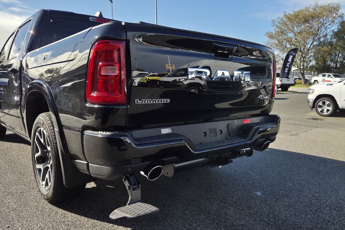 2025 RAM 1500 Laramie Sport Hurricane SO RamBox DT 4X4 SWB
