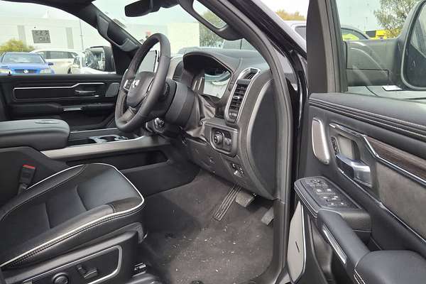 2025 RAM 1500 Laramie Sport Hurricane SO RamBox DT 4X4 SWB