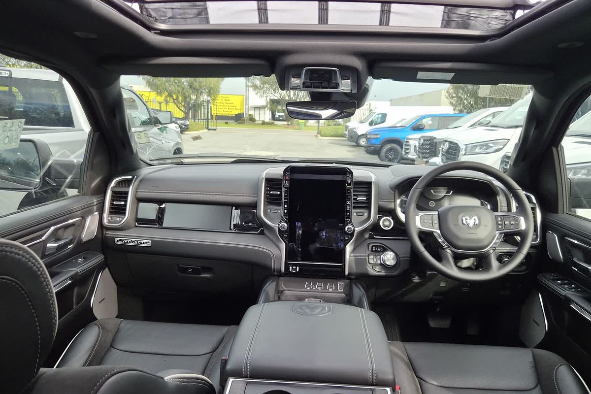 2025 RAM 1500 Laramie Sport Hurricane SO RamBox DT 4X4 SWB
