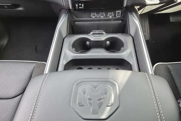 2025 RAM 1500 Laramie Sport Hurricane SO RamBox DT 4X4 SWB