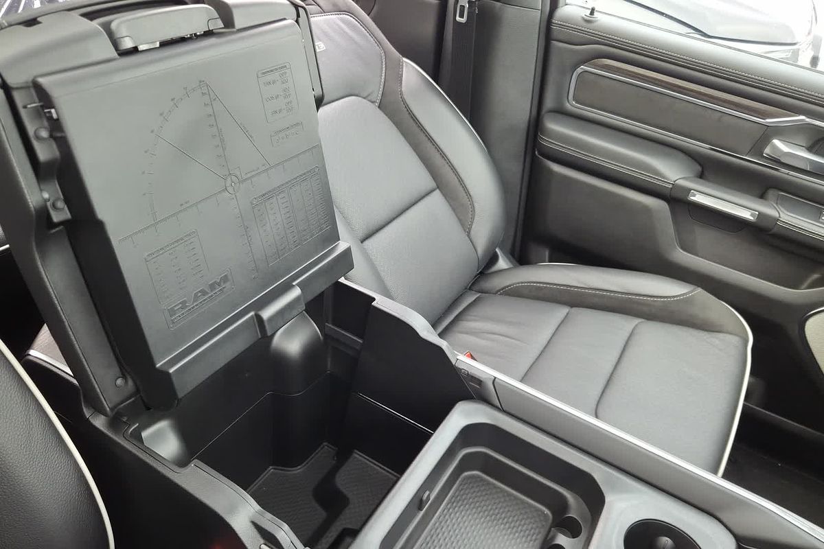2025 RAM 1500 Laramie Sport Hurricane SO RamBox DT 4X4 SWB