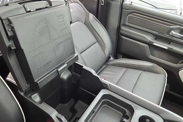 2025 RAM 1500 Laramie Sport Hurricane SO RamBox DT 4X4 SWB