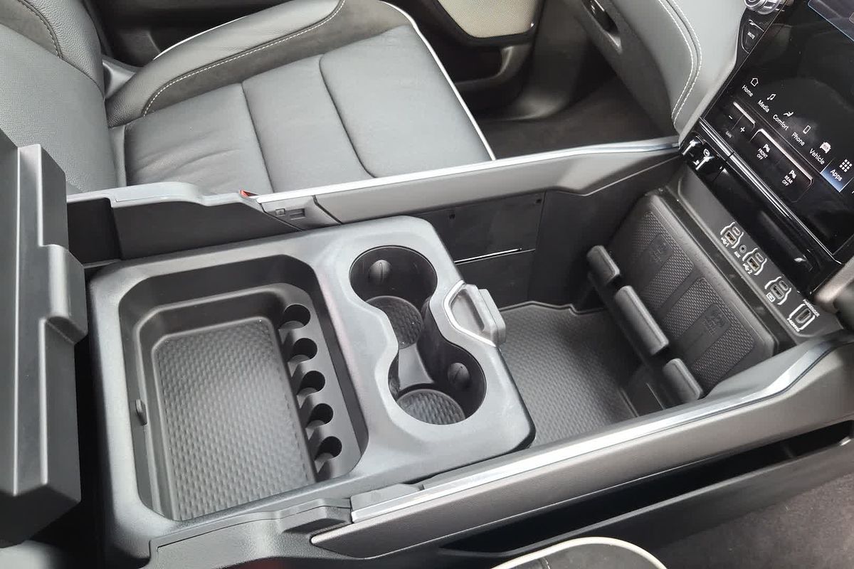 2025 RAM 1500 Laramie Sport Hurricane SO RamBox DT 4X4 SWB