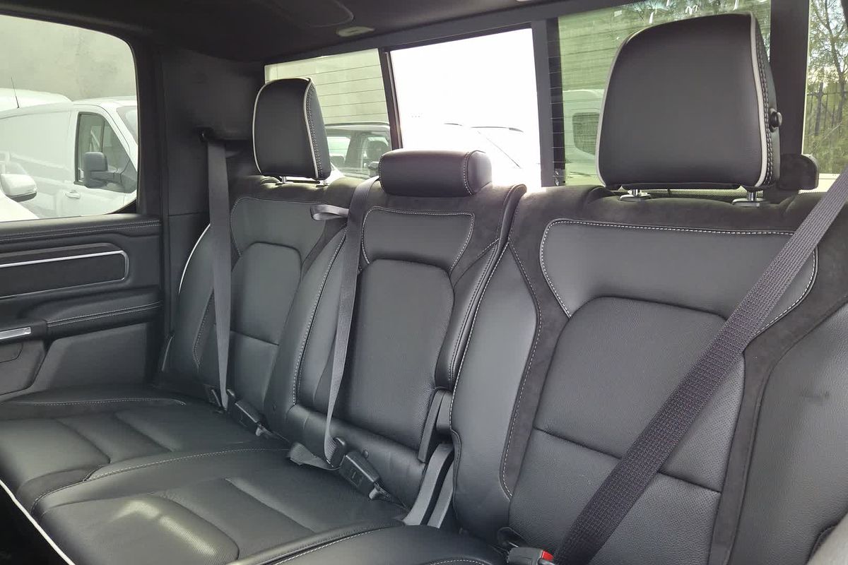 2025 RAM 1500 Laramie Sport Hurricane SO RamBox DT 4X4 SWB