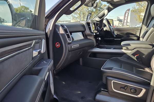 2025 RAM 1500 Laramie Sport Hurricane SO RamBox DT 4X4 SWB