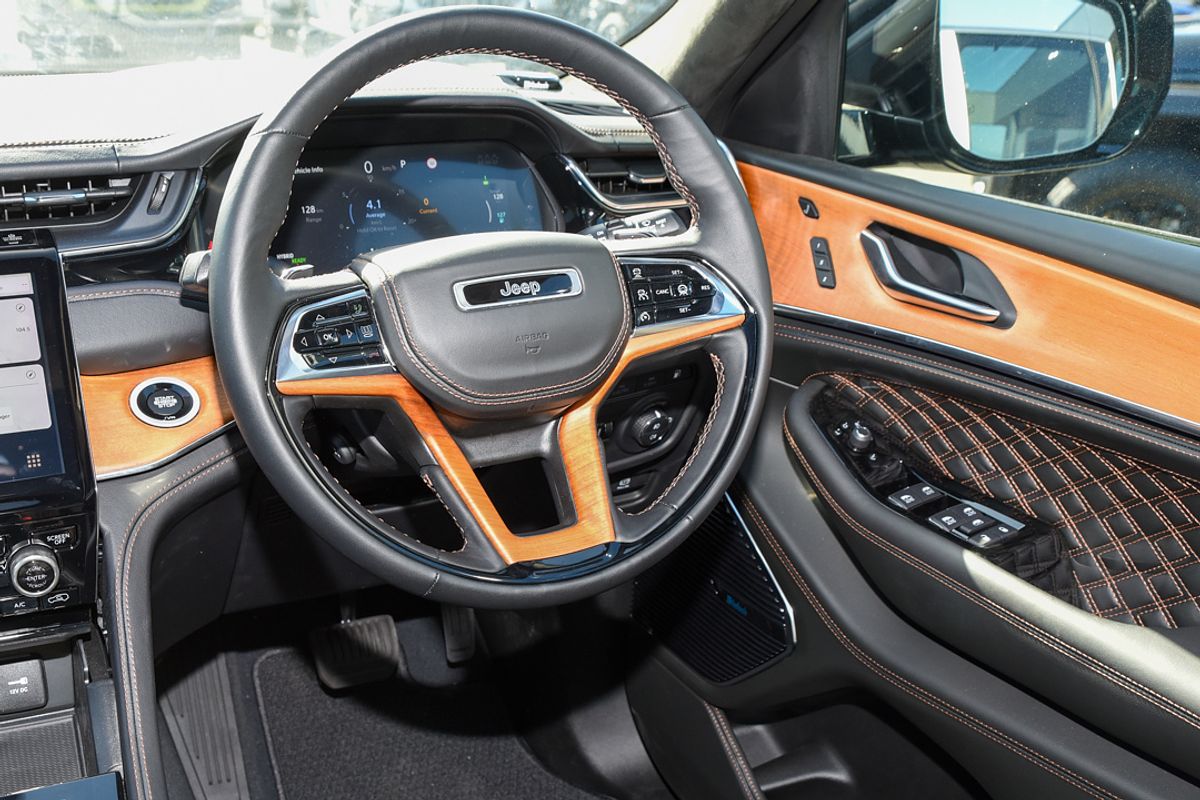 2023 Jeep Grand Cherokee Summit Reserve 4xe WL