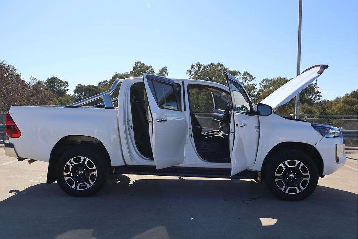 2021 Toyota Hilux SR5 GUN126R 4X4