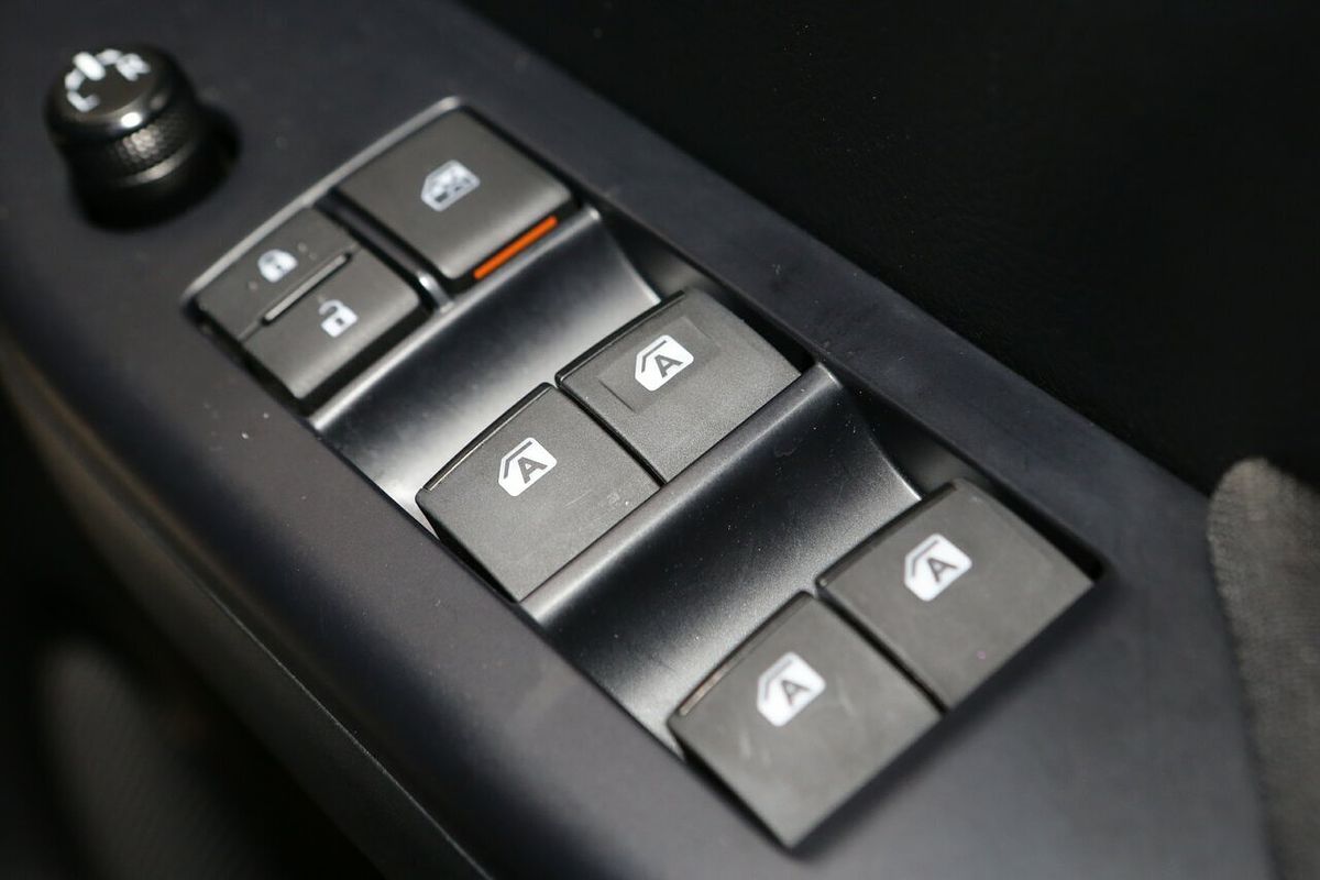 2024 Toyota Hilux SR GUN126R 4X4