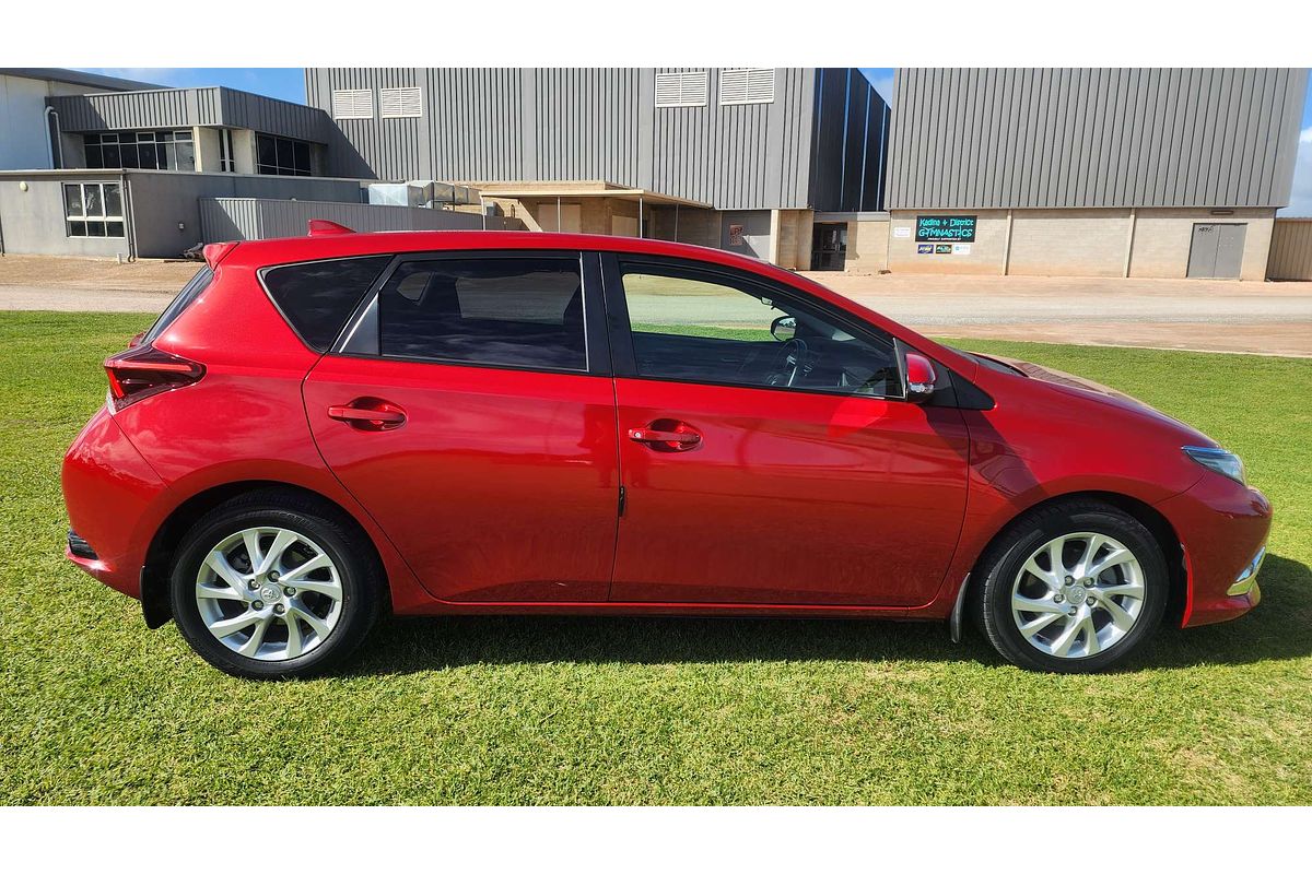 2017 Toyota Corolla Ascent Sport ZRE182R