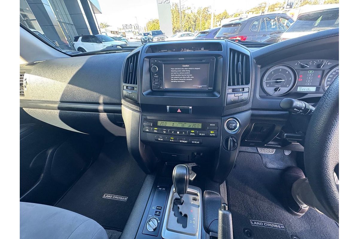 2014 Toyota Landcruiser GXL VDJ200R