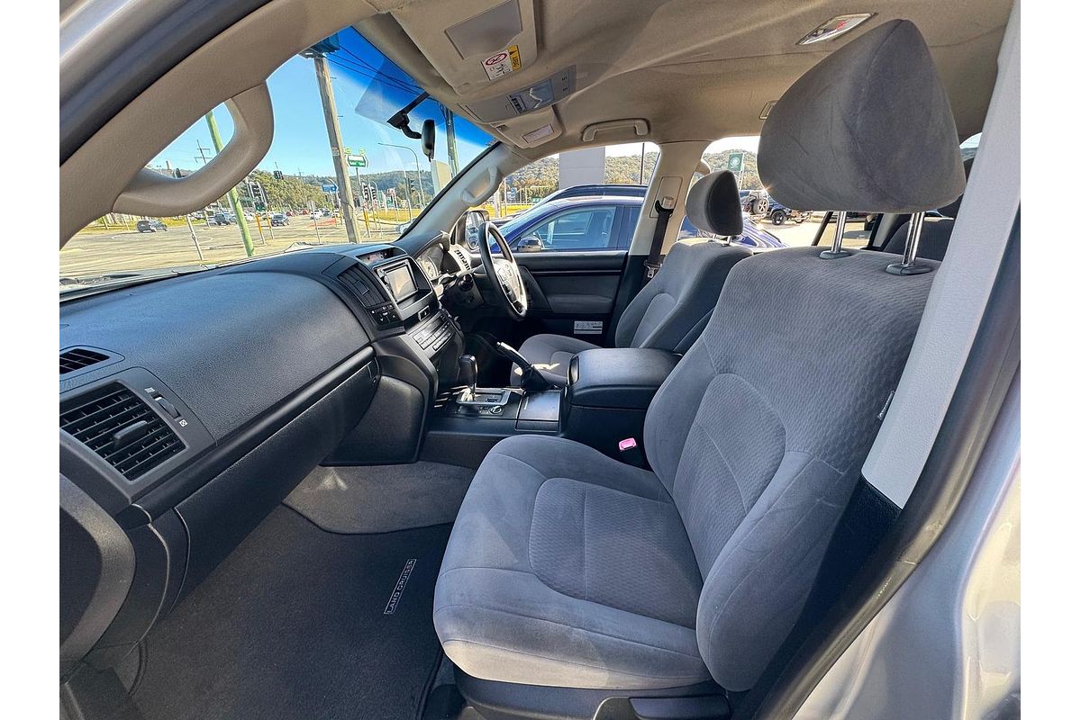 2014 Toyota Landcruiser GXL VDJ200R