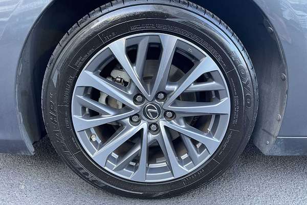2022 Lexus ES