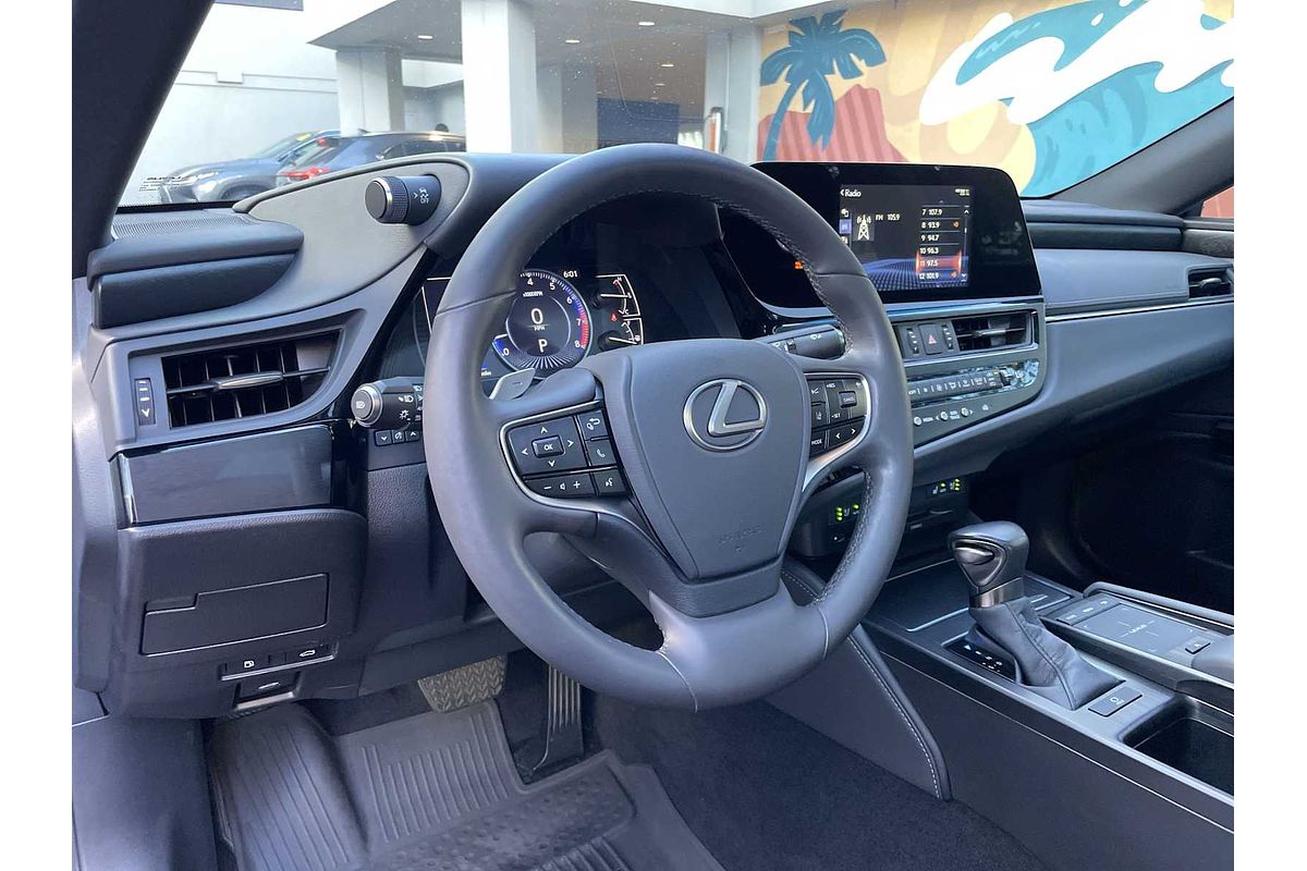 2022 Lexus ES