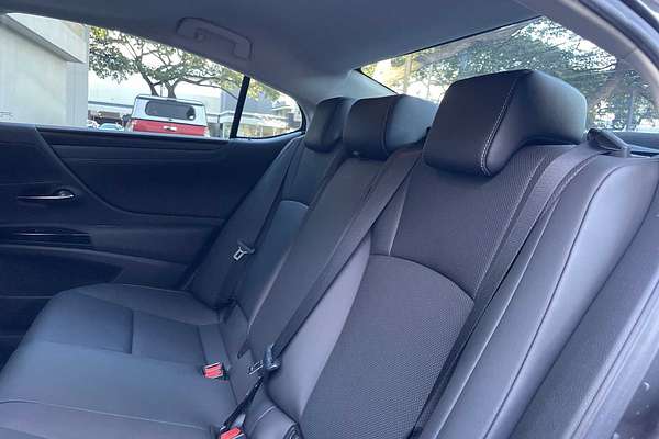 2022 Lexus ES