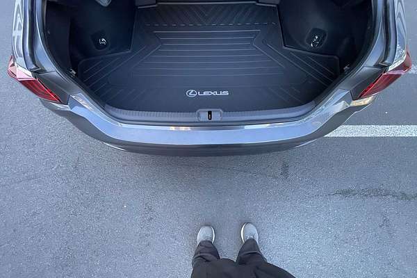 2022 Lexus ES