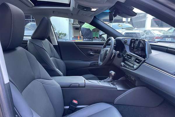 2022 Lexus ES
