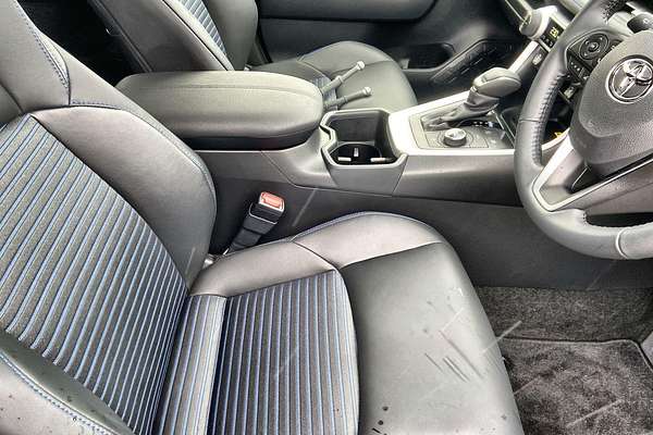 2024 Toyota RAV4 XSE AXAH54R