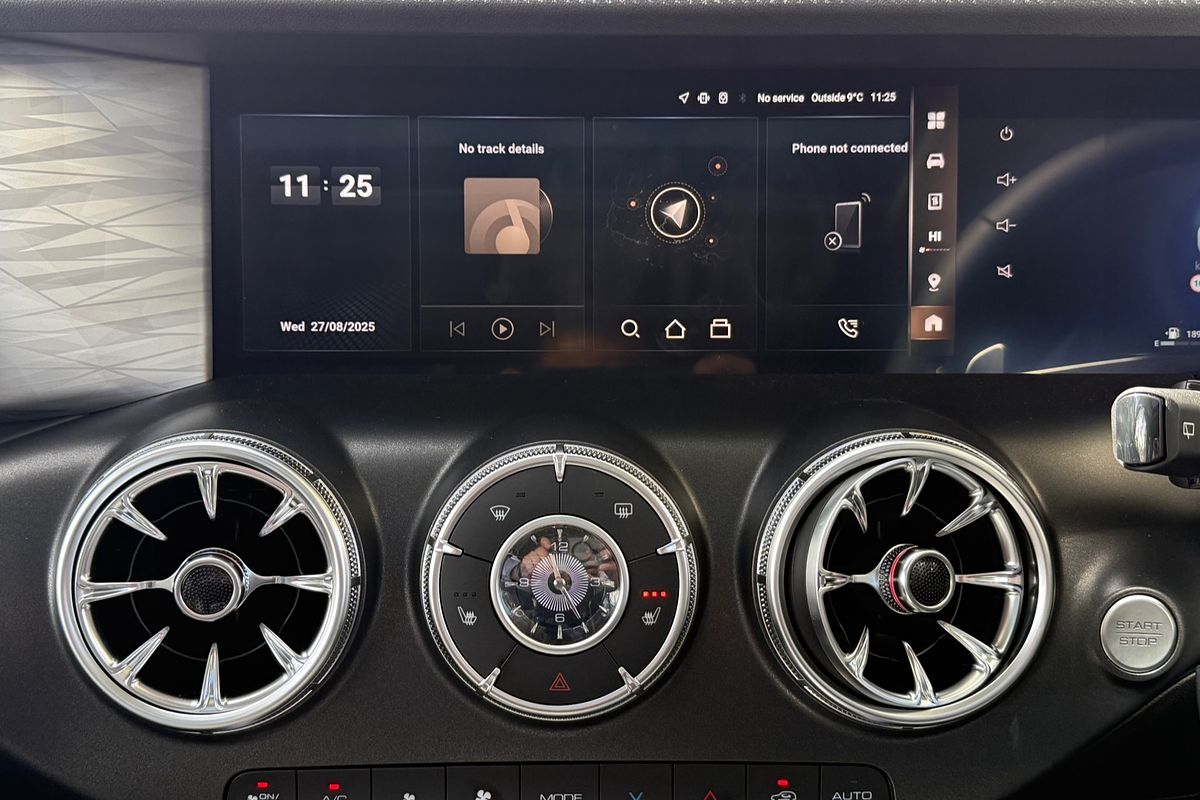 2025 GWM Tank 300 Ultra P01