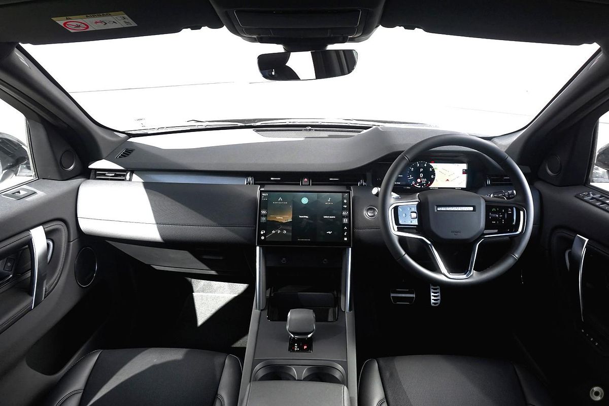 2025 Land Rover Discovery Sport P250 Dynamic SE L550