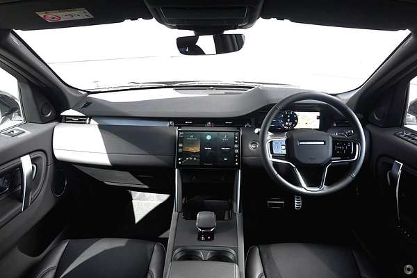 2025 Land Rover Discovery Sport P250 Dynamic SE L550